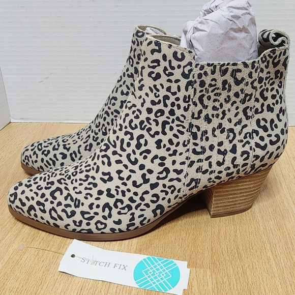 NWT Violet & Red Leather cheetah leopard cortny heeled booties size 8.5M - Picture 1 of 13